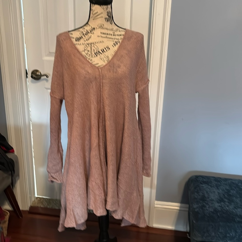 FREE PEOPLE LONG FLOWEY SWEATER. PALE LAVENDER